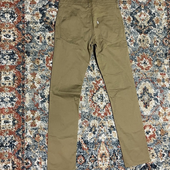 Levi's Relaxed Fit Jeans in Taupe Size W32 L36 (NWOT) - Picture 3 of 6